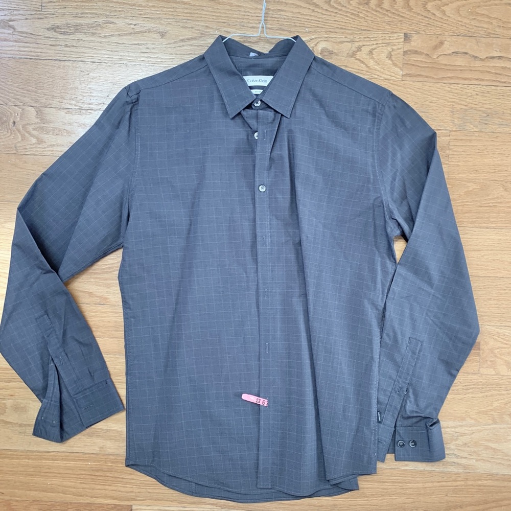 Calvin Klein slim fit dress shirt Medium